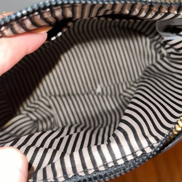 Sold Betty Boop CrossBody Bag🆕 - Picture 4 of 7